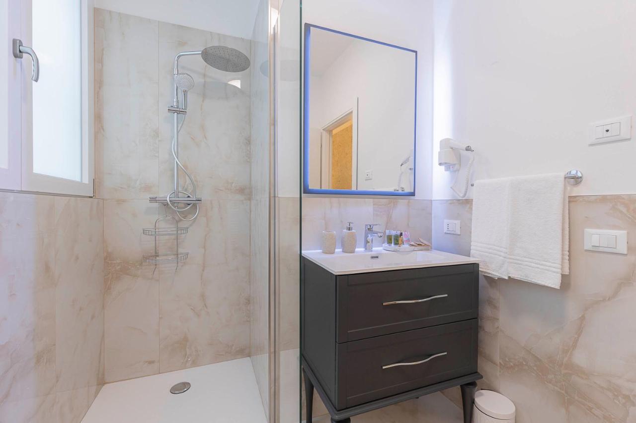 Crys: Rooms, Holiday, Business Verona Buitenkant foto