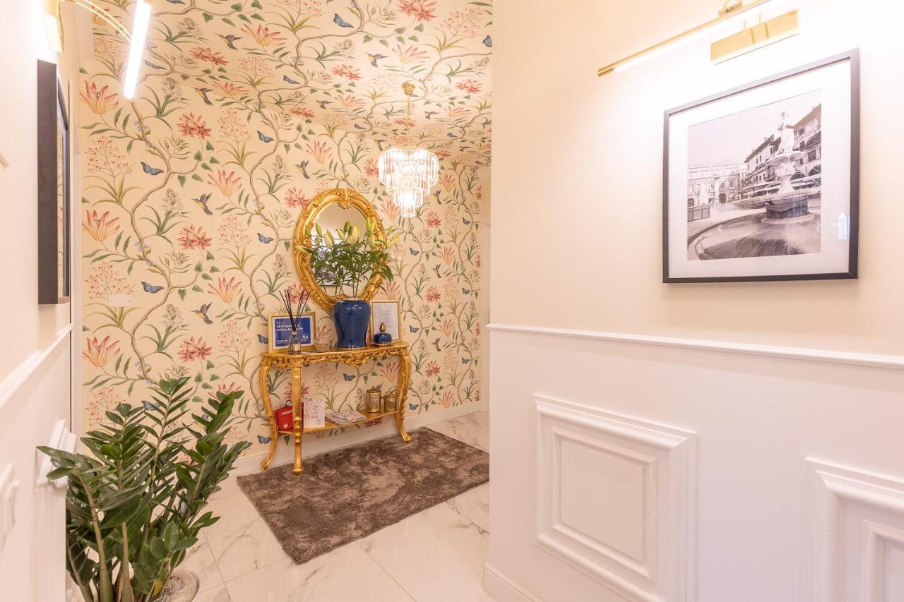 Crys: Rooms, Holiday, Business Verona Buitenkant foto